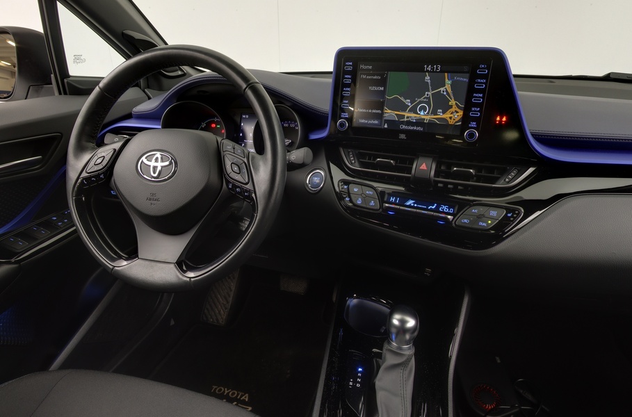 Toyota C-HR vaihtoauto