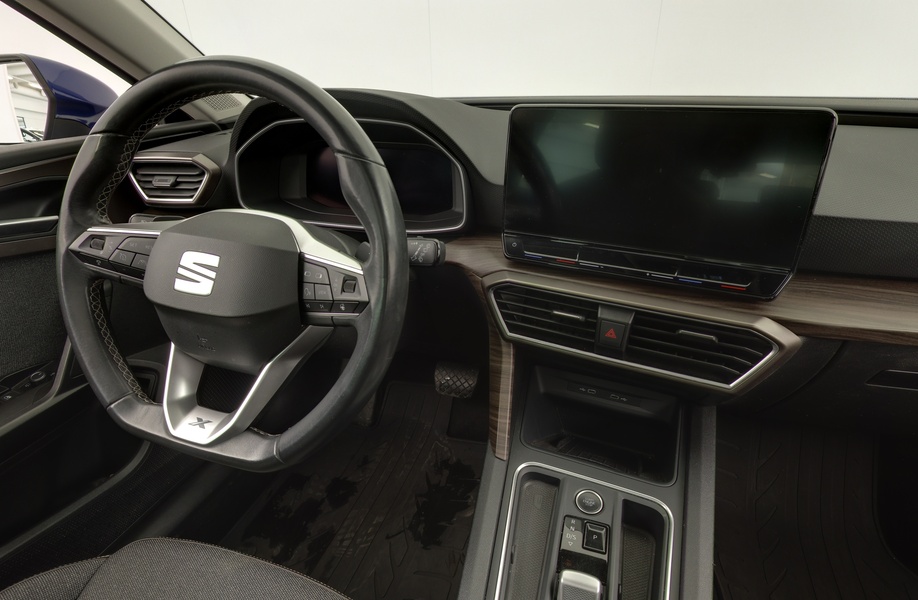 SEAT Leon Sportstourer vaihtoauto