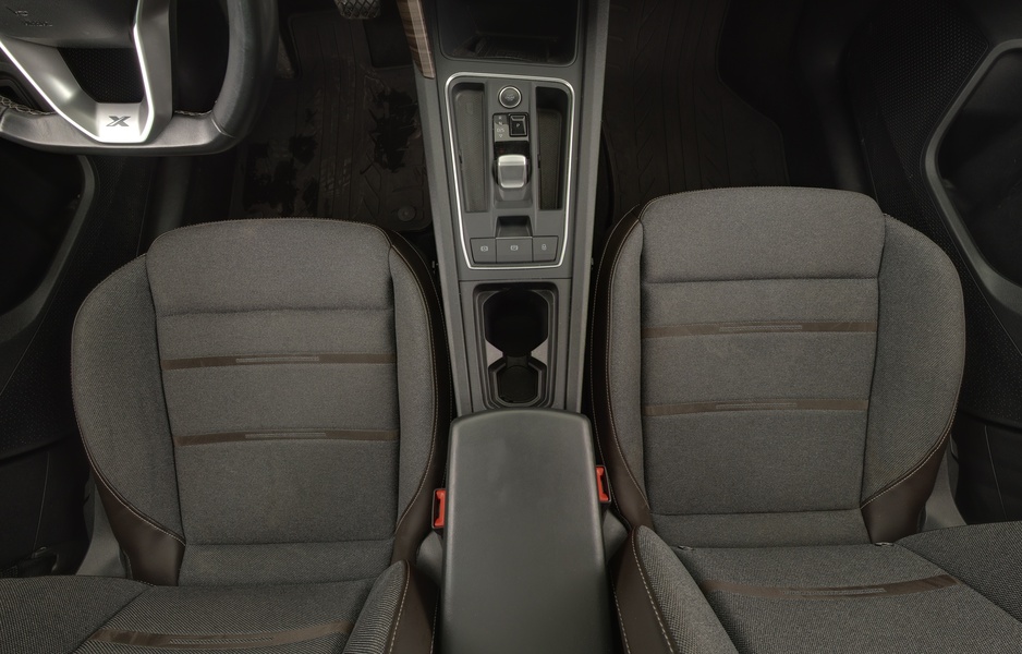 SEAT Leon Sportstourer vaihtoauto