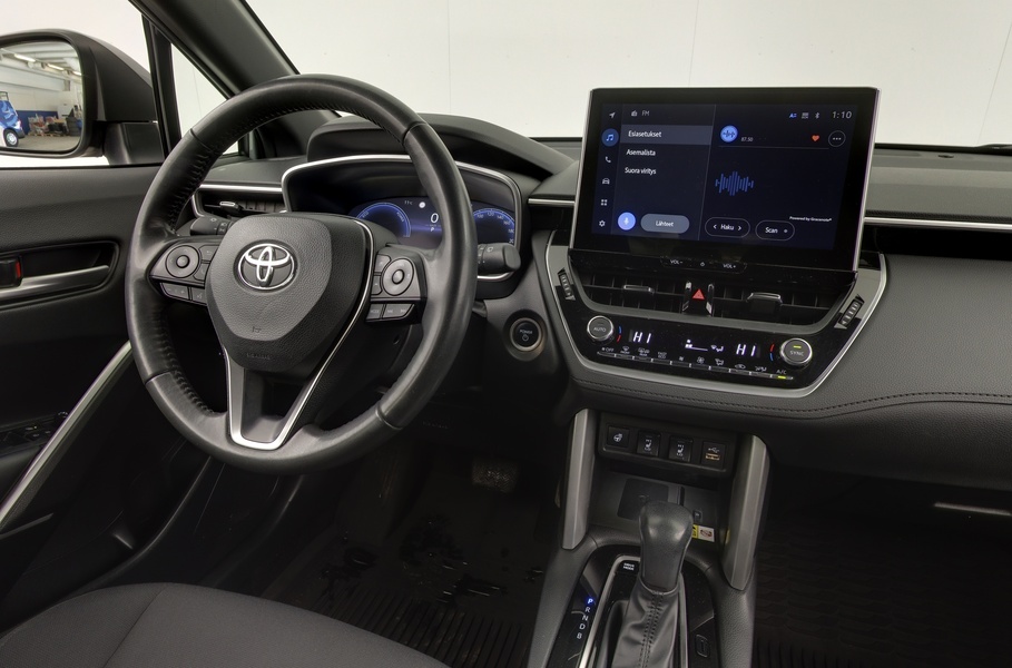 Toyota Corolla Cross vaihtoauto