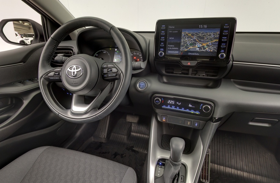 Toyota Yaris vaihtoauto