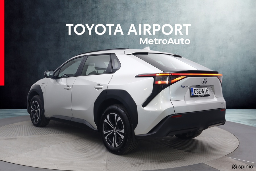 Toyota bZ4X vaihtoauto