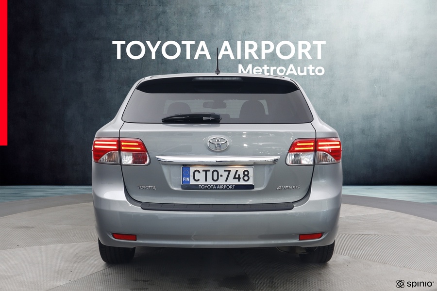 Toyota Avensis vaihtoauto