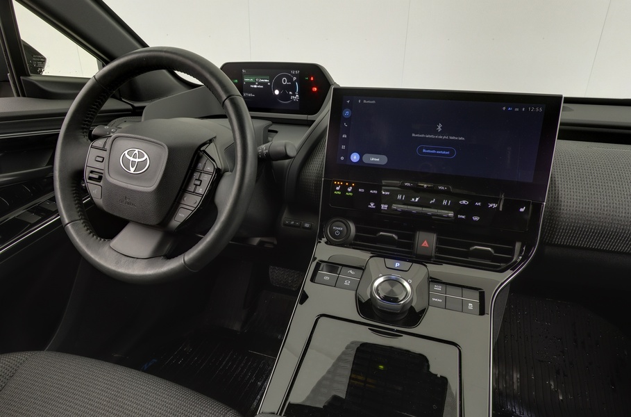 Toyota bZ4X vaihtoauto