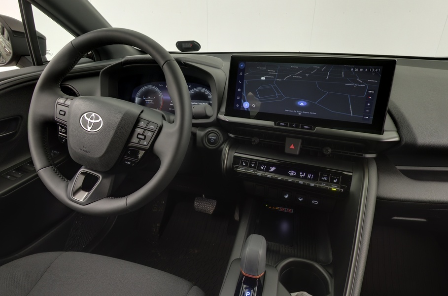 Toyota C-HR vaihtoauto