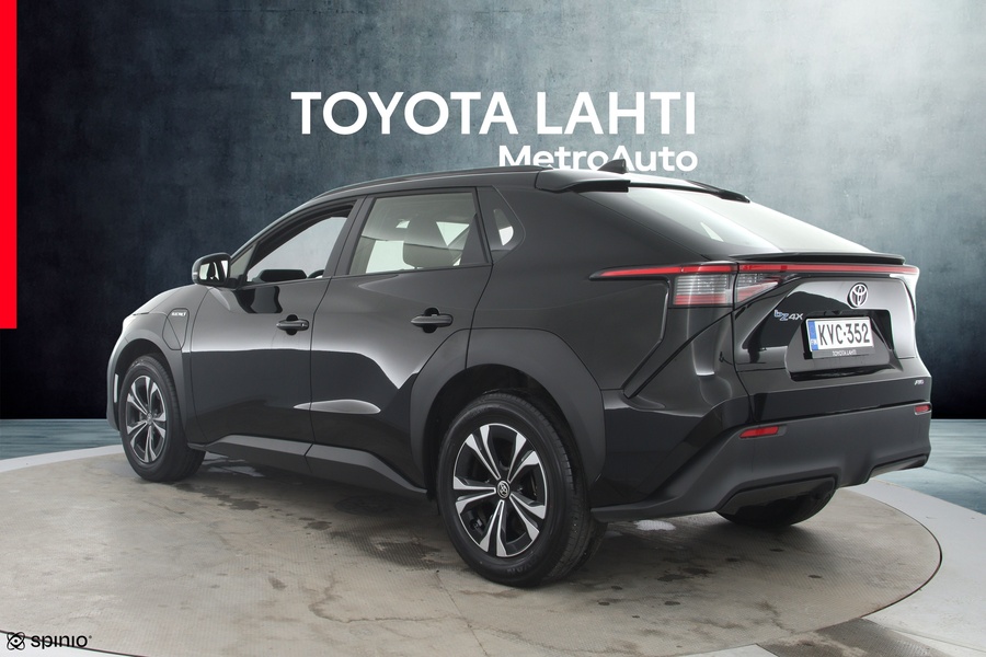 Toyota bZ4X vaihtoauto