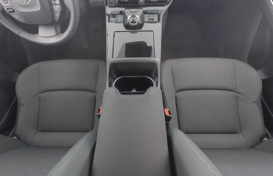 Toyota bZ4X vaihtoauto