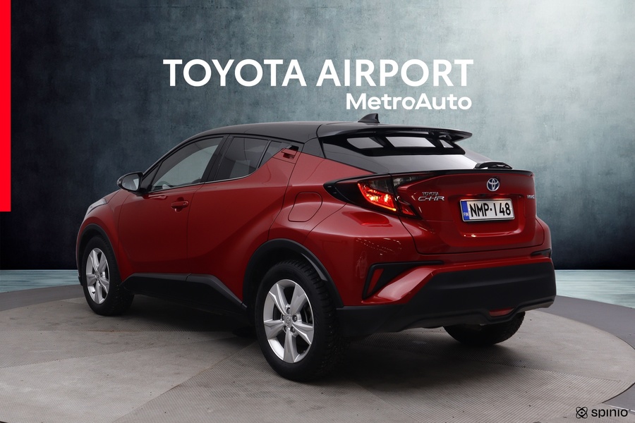 Toyota C-HR vaihtoauto