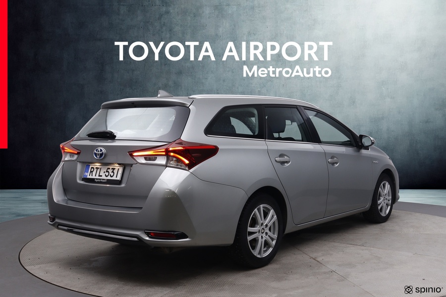 Toyota Auris vaihtoauto