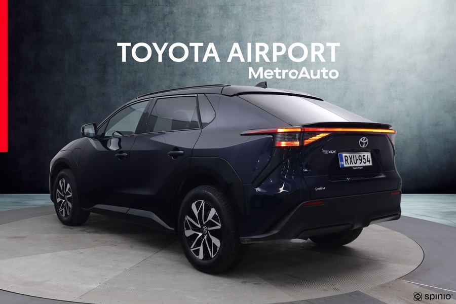 Toyota bZ4X vaihtoauto