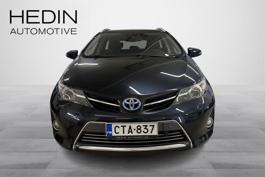 Toyota Auris vaihtoauto