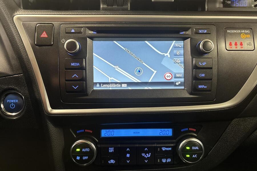 Toyota Auris vaihtoauto