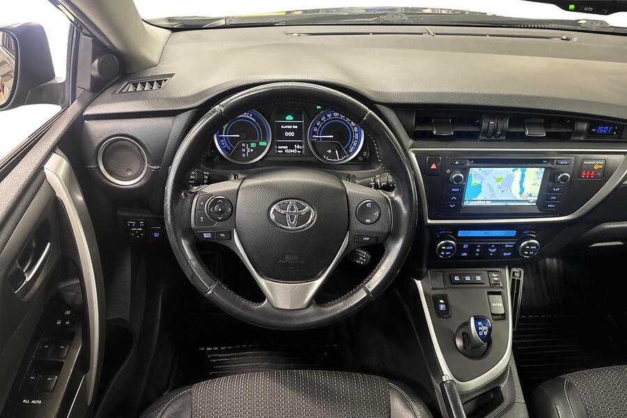 Toyota Auris vaihtoauto