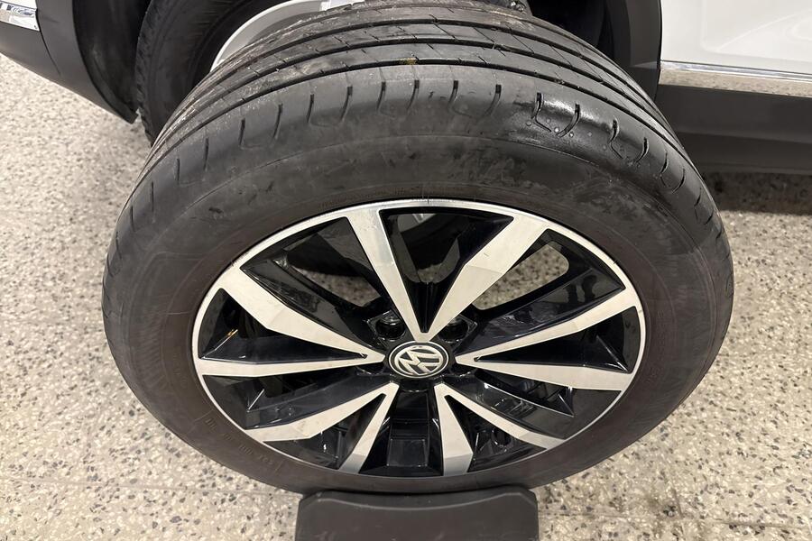 Volkswagen T-Roc vaihtoauto