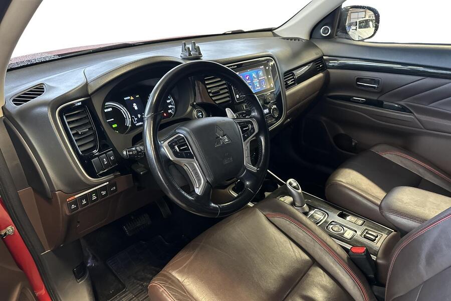 Mitsubishi Outlander PHEV vaihtoauto