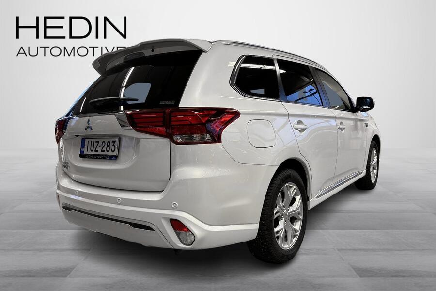 Mitsubishi Outlander PHEV vaihtoauto