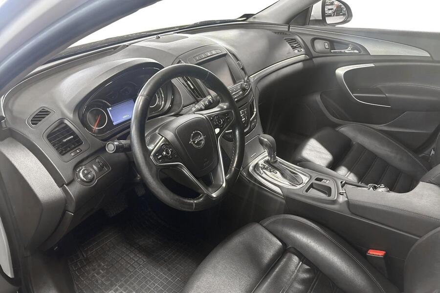 Opel Insignia vaihtoauto