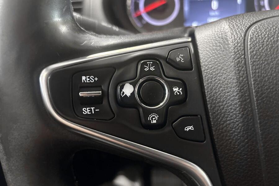 Opel Insignia vaihtoauto