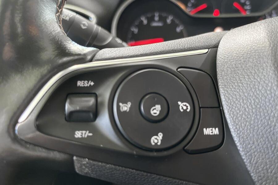 Opel Crossland X vaihtoauto