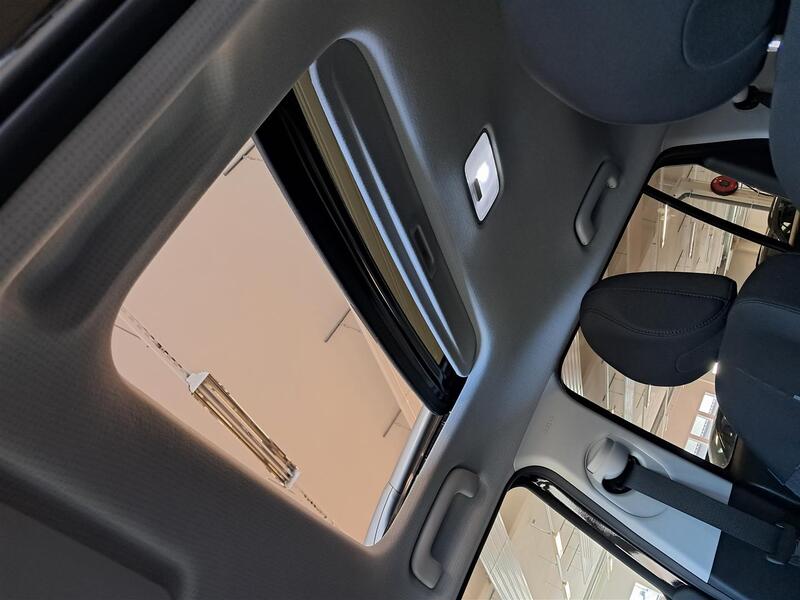 Hyundai INSTER vaihtoauto