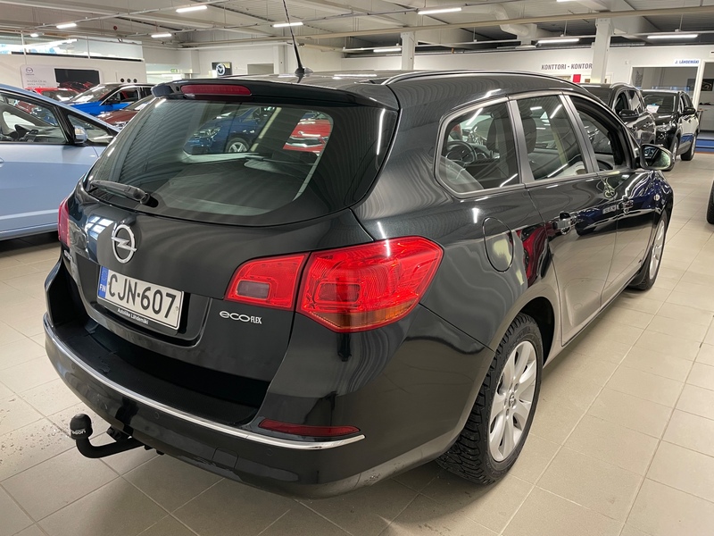 Opel Astra vaihtoauto