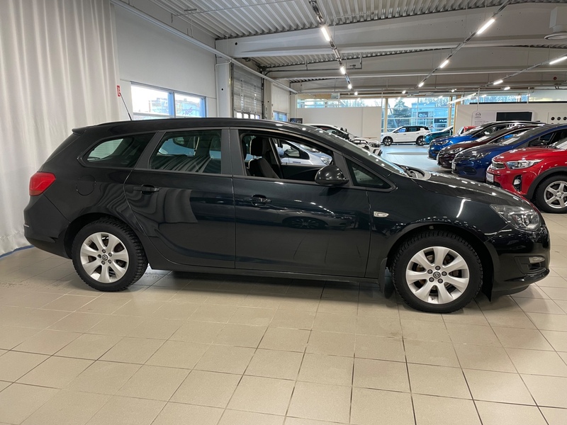 Opel Astra vaihtoauto