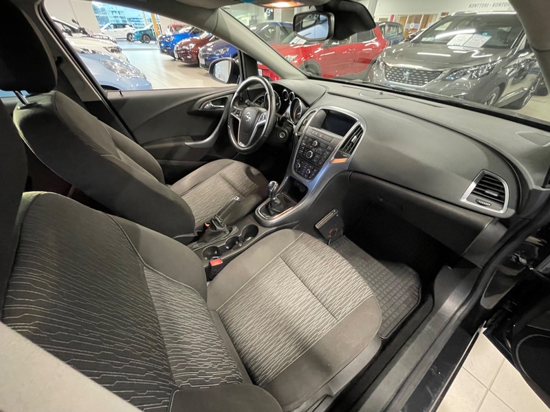 Opel Astra vaihtoauto