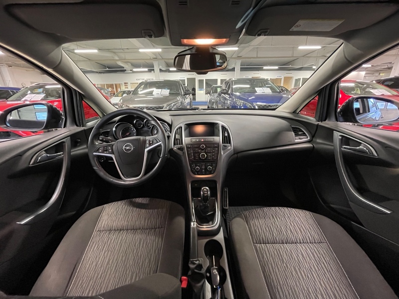 Opel Astra vaihtoauto