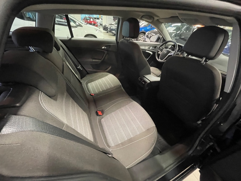Opel Insignia vaihtoauto