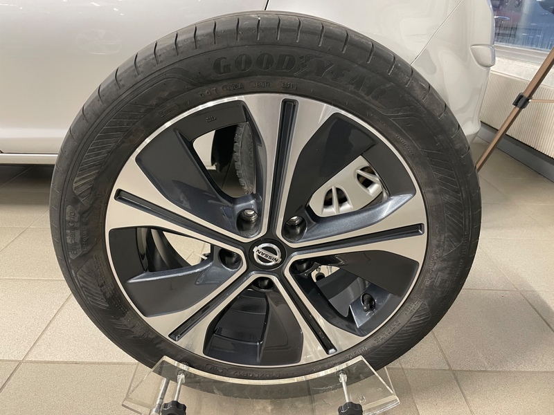 Nissan Leaf vaihtoauto