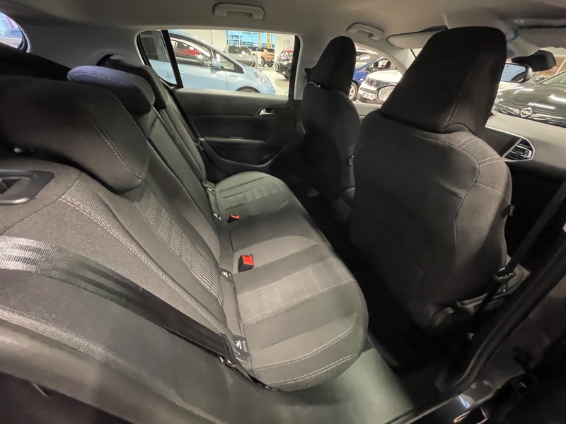 Peugeot 308 vaihtoauto