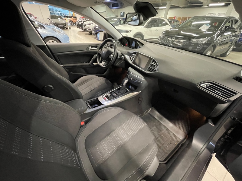 Peugeot 308 vaihtoauto