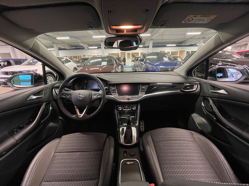 Opel Astra vaihtoauto