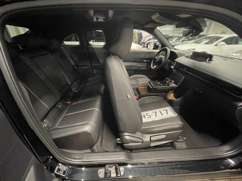 Mazda MX-30 vaihtoauto