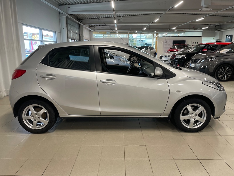 Mazda 2 vaihtoauto