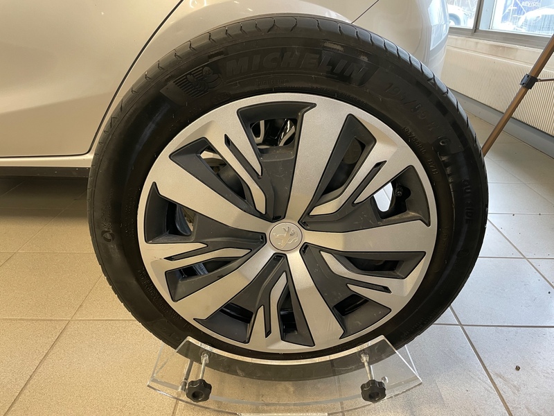 Peugeot 208 vaihtoauto