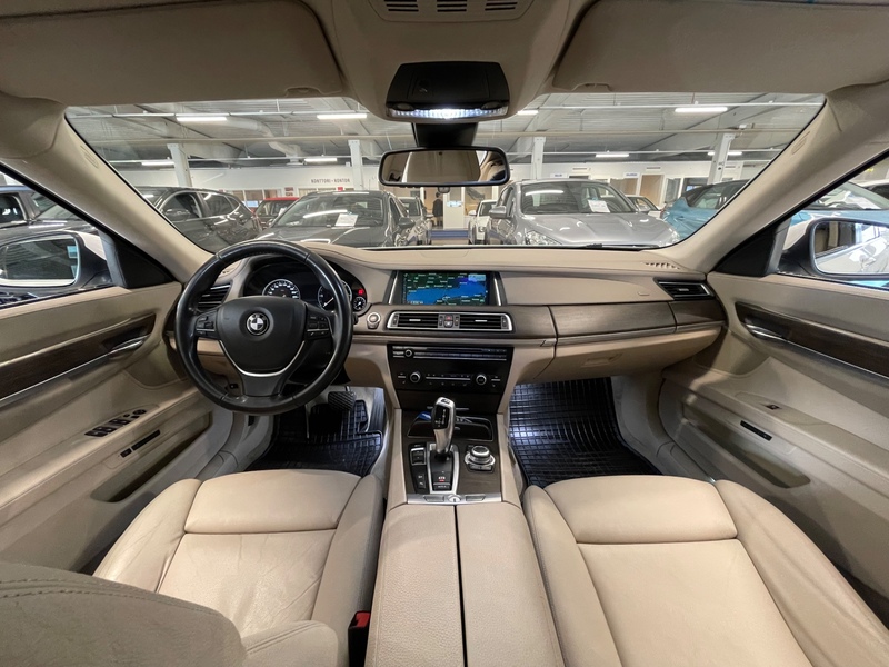 BMW 730 vaihtoauto