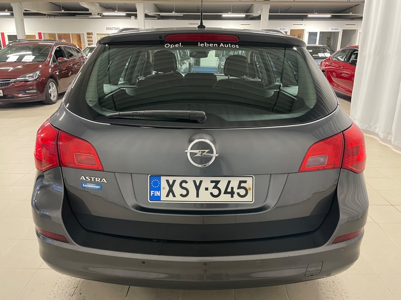 Opel Astra vaihtoauto