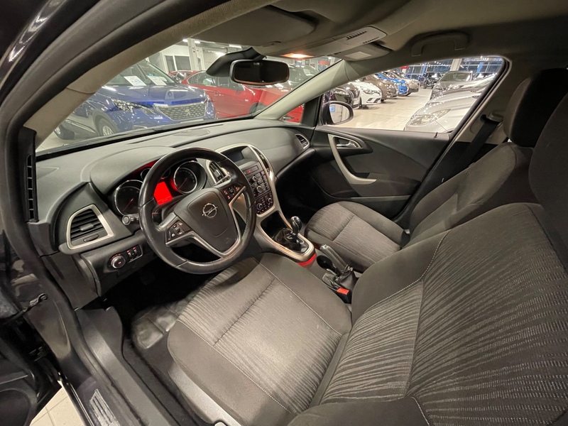 Opel Astra vaihtoauto