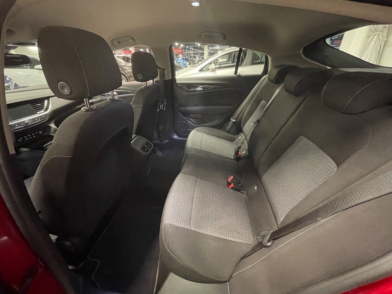 Opel Insignia vaihtoauto