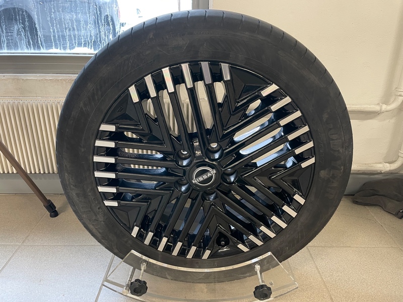 Nissan Leaf vaihtoauto