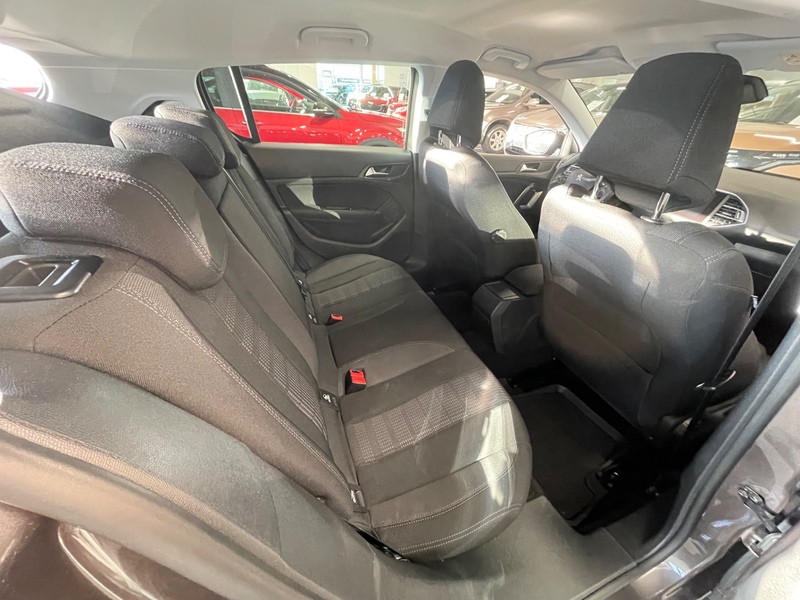 Peugeot 308 vaihtoauto