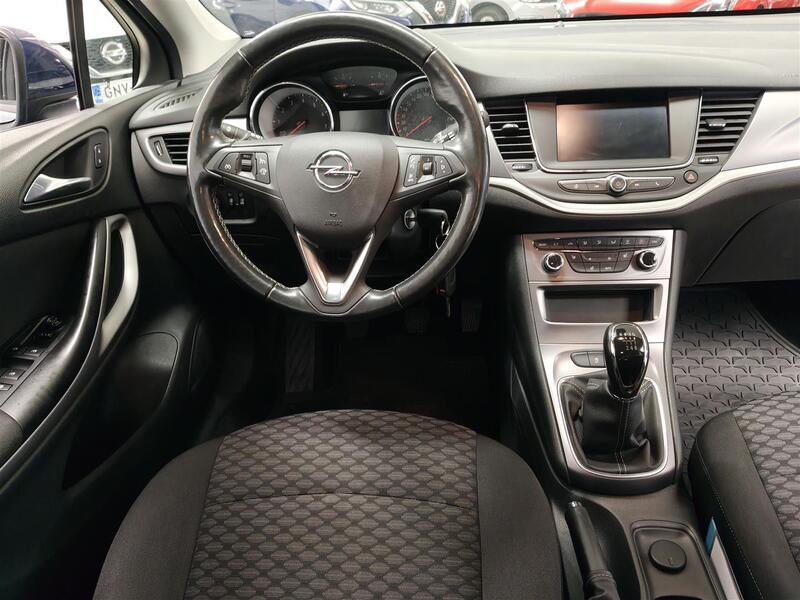 Opel Astra vaihtoauto