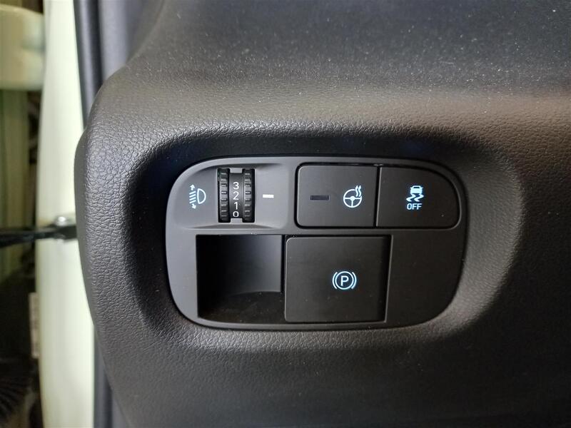 Hyundai INSTER vaihtoauto