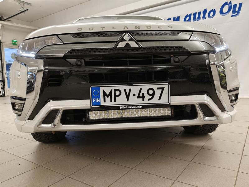 Mitsubishi Outlander PHEV vaihtoauto