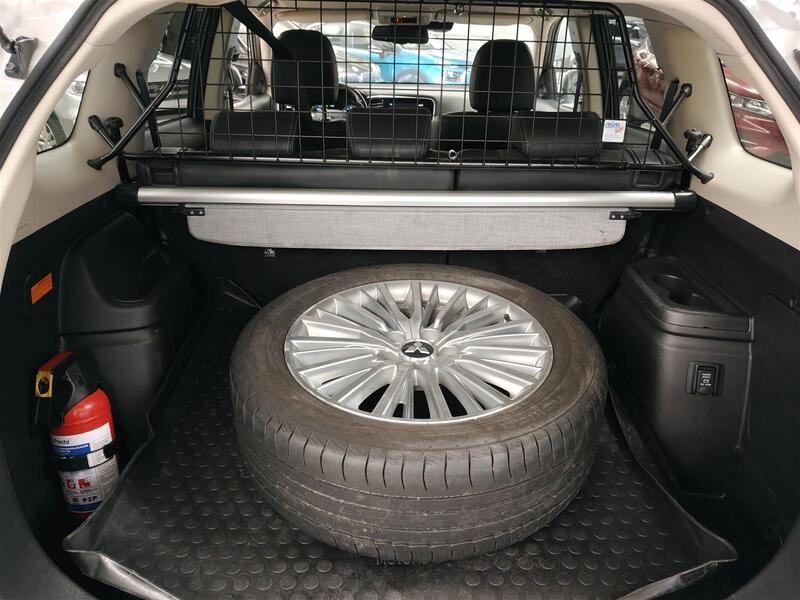 Mitsubishi Outlander PHEV vaihtoauto