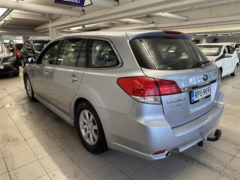 Subaru Legacy vaihtoauto