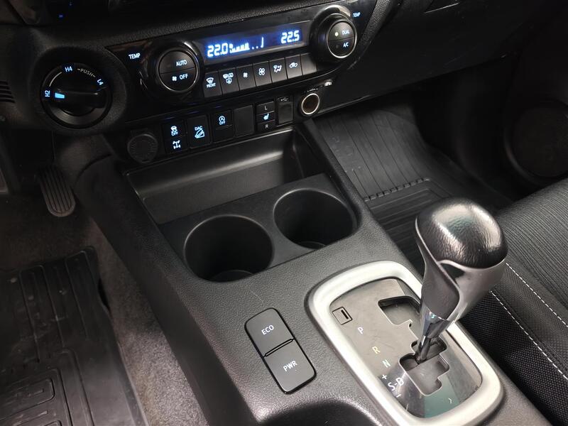 Toyota Hilux vaihtoauto