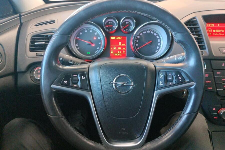 Opel Insignia vaihtoauto