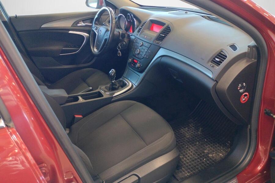 Opel Insignia vaihtoauto